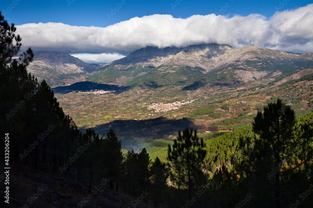 Valle de las Cinco Villas. Sierra de Gredos. España. Europa.