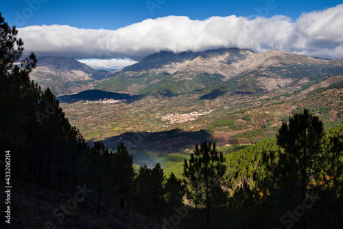 Valle de las Cinco Villas. Sierra de Gredos. España. Europa.