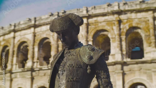 arènes de nîmes, france, statue, sculpter, pierre, ancien, religions, architecture, temple, le monument, vieux, ciel, asie, art, histoires, chine, tête, antique, culture, bleu, bouddhiste, kamakura, s