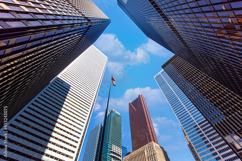 Canvas Print Scenic Toronto financial district skyline and modern architecture along Bay street