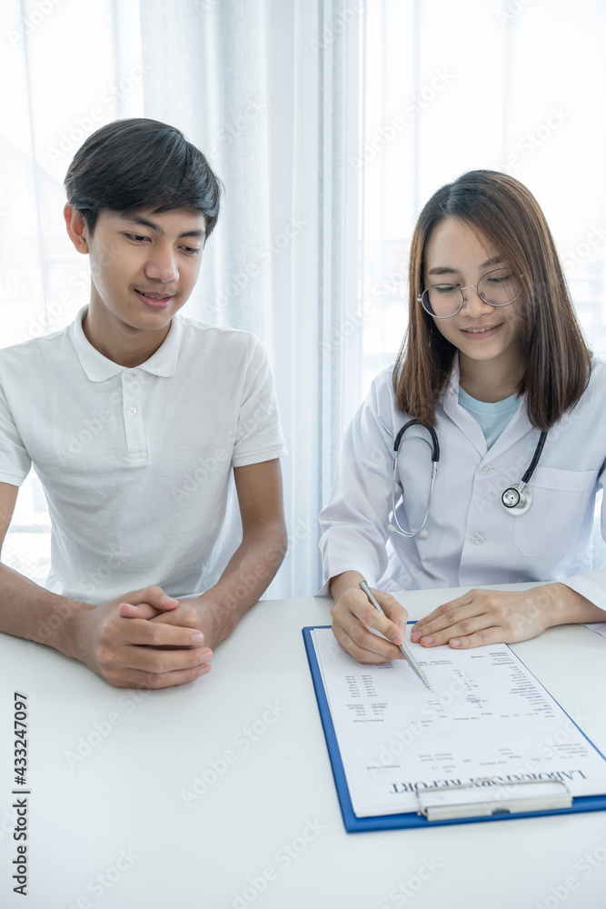 Doctors report health examination results and recommend medication to patients Doctors report health examination results and recommend medication to patients