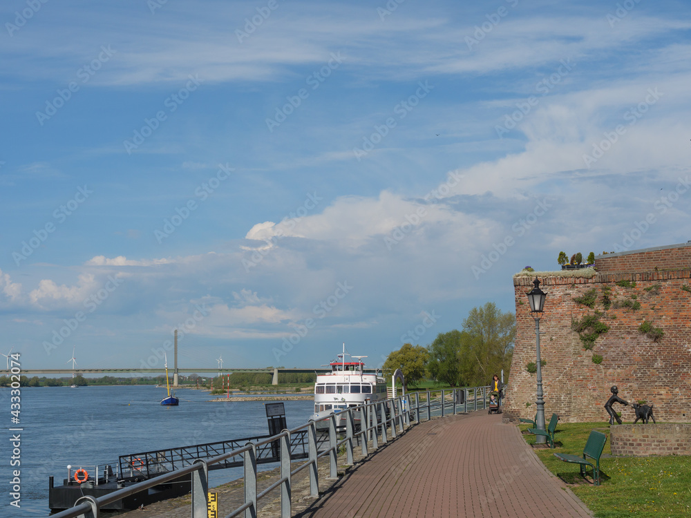 Obraz premium Die Stadt Rees am Rhein