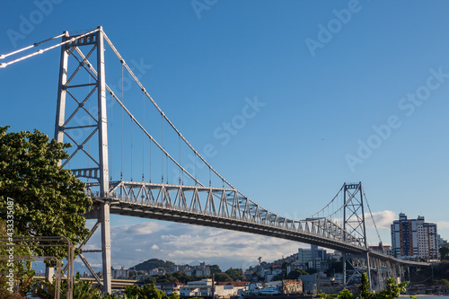 Ilha de Florianópolis e a arquitetura da Ponte Hercílio Luz em Santa Catarina, Brasil, florianopolis