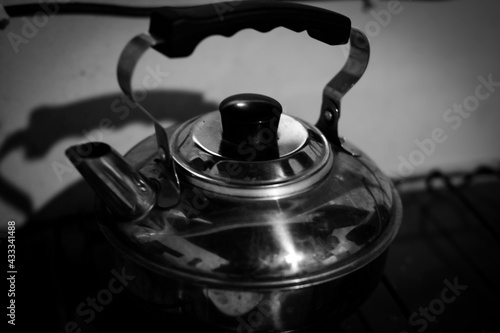 
aluminum kettle - black and white