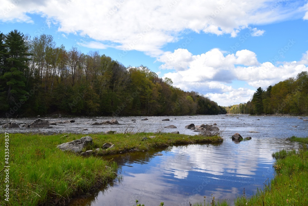 Maddington falls in southern Quebec