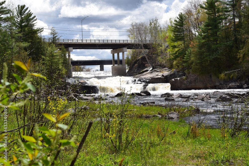 Maddington falls in southern Quebec