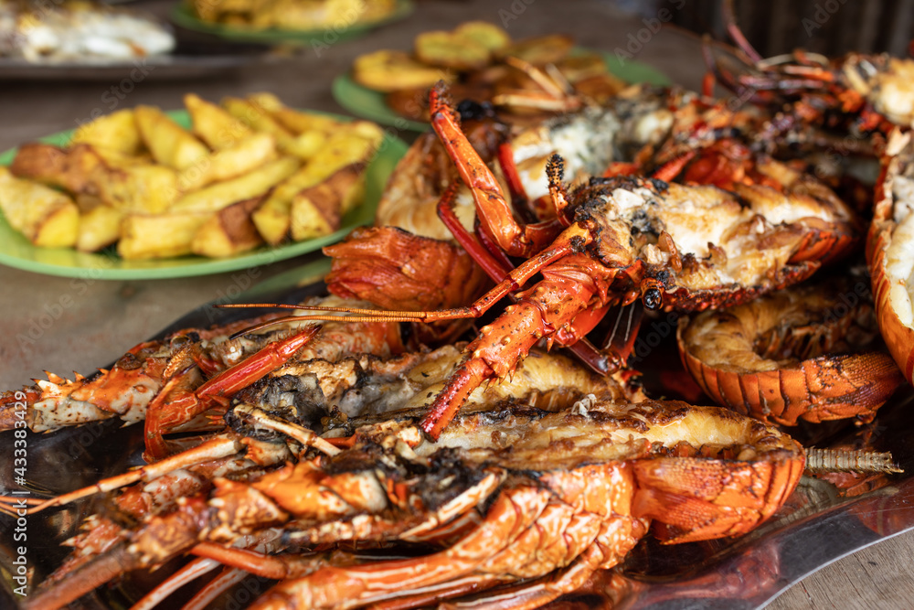 Langoustes grillées et manioc frit Langoustes grillées et manioc frit