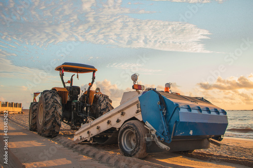 Trator na praia 