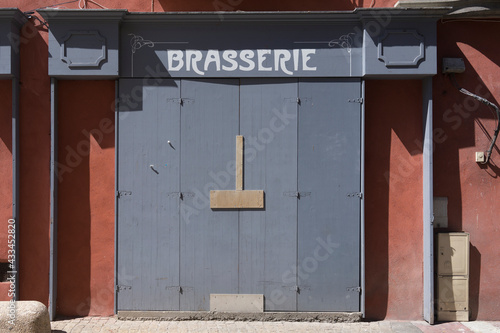 fermé - closed - geschlossen 12