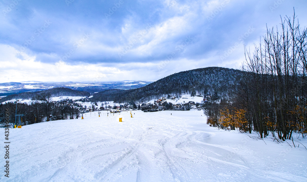 Lausche in saxony in winter