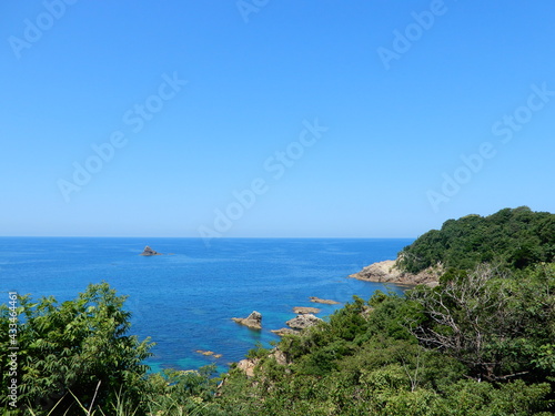 Fotografie 青い海と鳥取の浦富海岸　view of the beautiful uratomi coast of the sea in tottori, japan