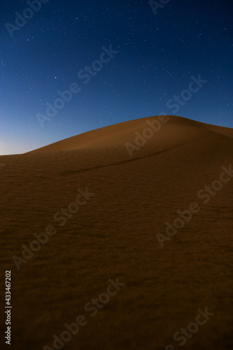 Dune de sable de nuit