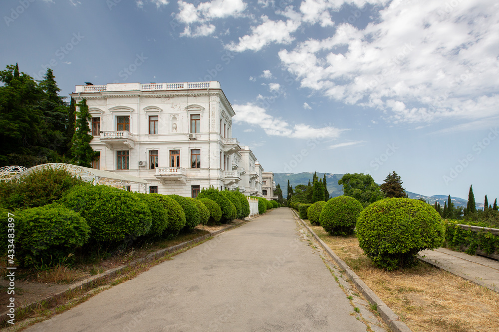Obraz premium White Palace in Crimea