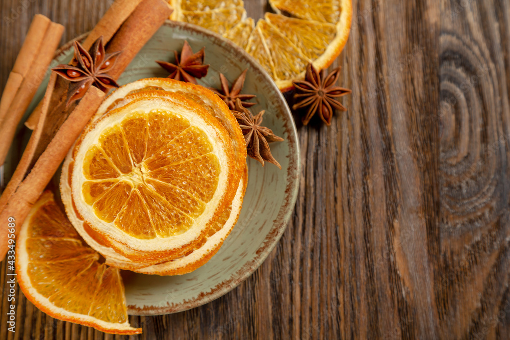 Dried oranges, cinnamon and star anise Dried oranges, cinnamon and star anise