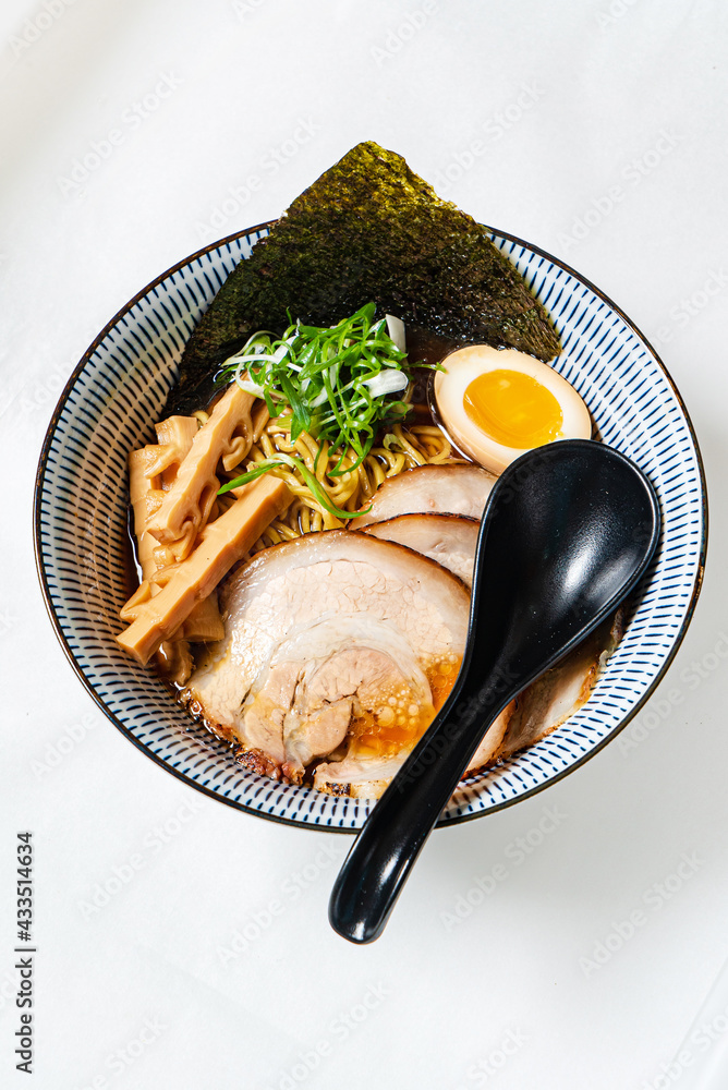 Foto de Soy sauce flavored ramen with pork do Stock Adobe Stock