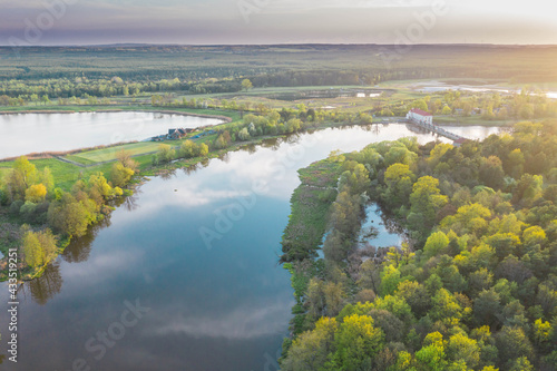 Rzeka Bóbr w okolicach miasta Żagań.