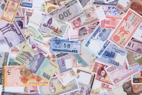 world banknote collection