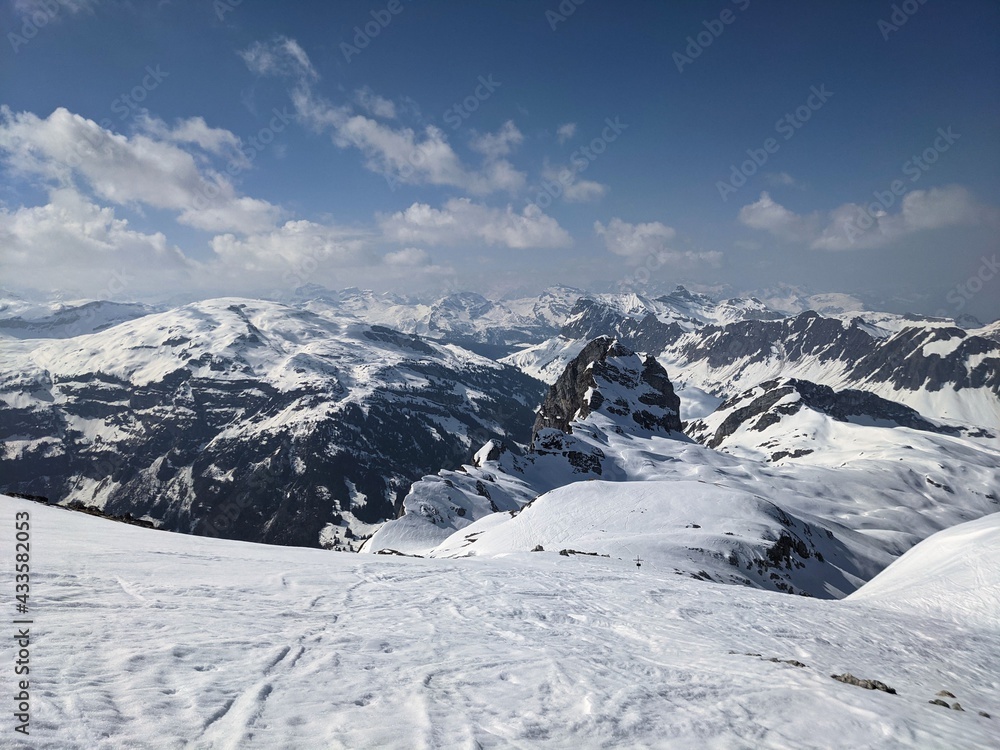 Obraz premium large panorama picture from the mutteristock with a view of the snowy mountains in the canton of uri. Winter landscape