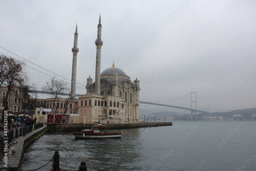 Obraz premium mosque in istanbul