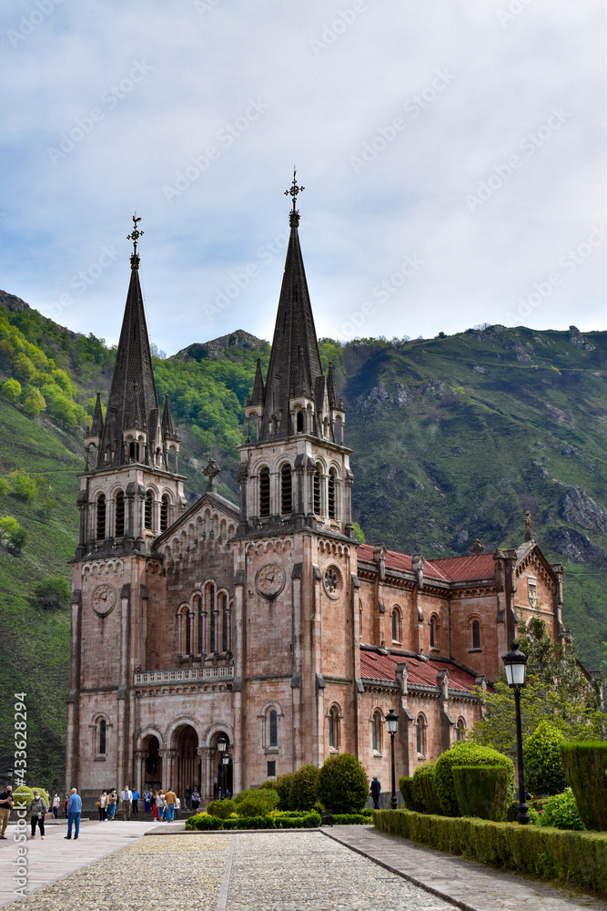 Fototapeta premium Basílica de Covadonga