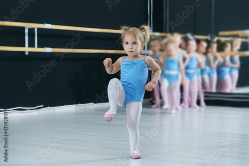 classes at the school of choreography school