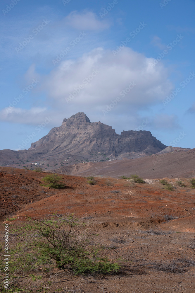 Paisaje natural en los montes de Madeiral en la isla de San Vicente, Cabo Verde