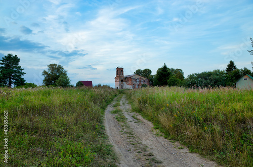 Obraz na płótnie Vvedenskaya church, an object in the vladimirk region. Old brick church, Russia w salonie