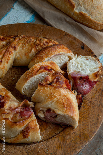 Italian bread stuffed with provolone cheese and pepperoni sausage.