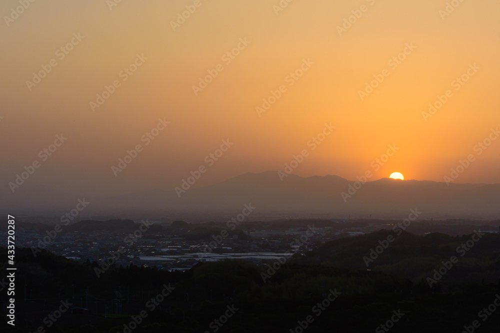 黄砂の夕焼け 黄砂の夕焼け