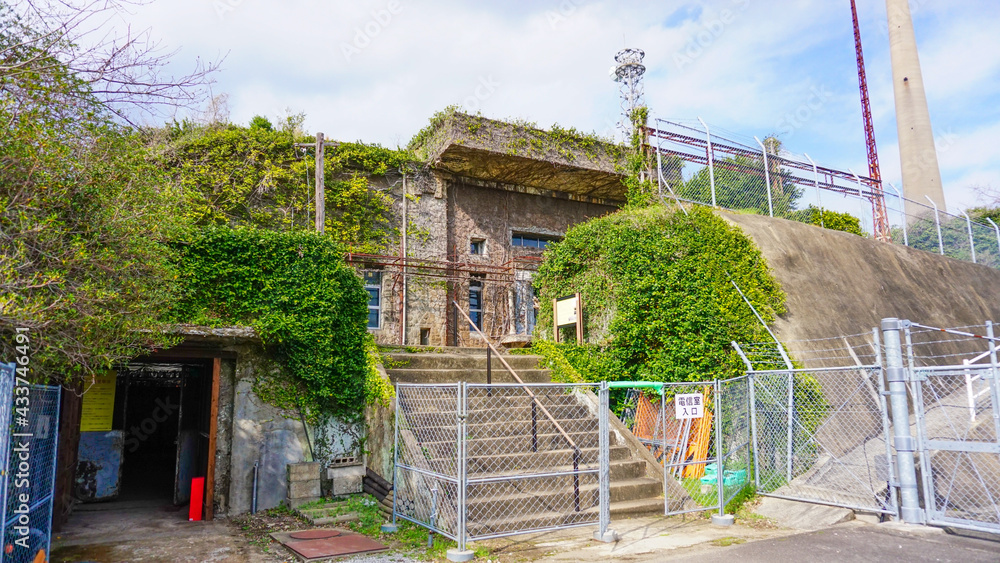 長崎県佐世保市、廃虚軍事施設「針尾送信所」の無線電信所電信室 ภาพถ่ายสต็อก Adobe Stock