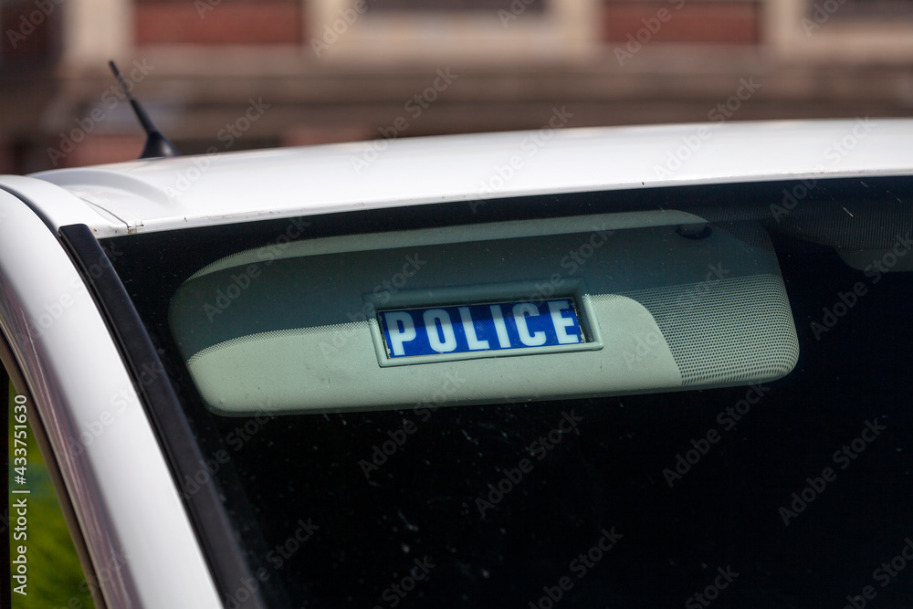 Obraz premium Blue sun visor with written in it