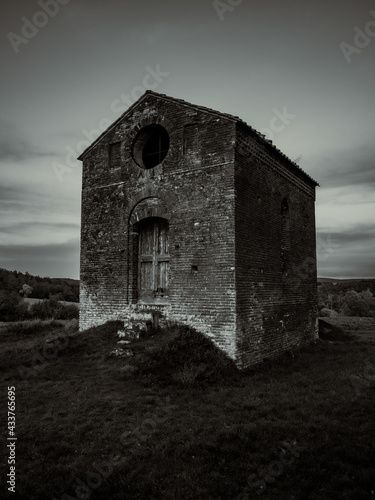 Building newt torna the Abbey of San galgano in black and white