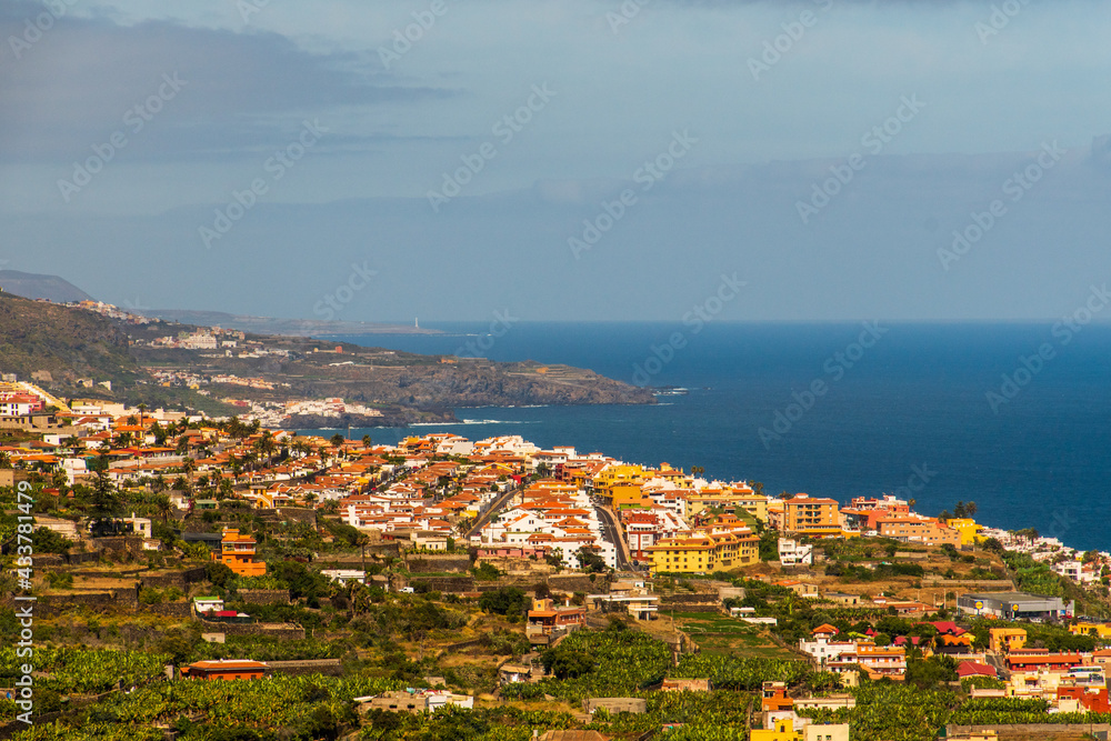 Naklejka premium Paisaje en el Puerto de la Cruz, en la isla de Tenerife