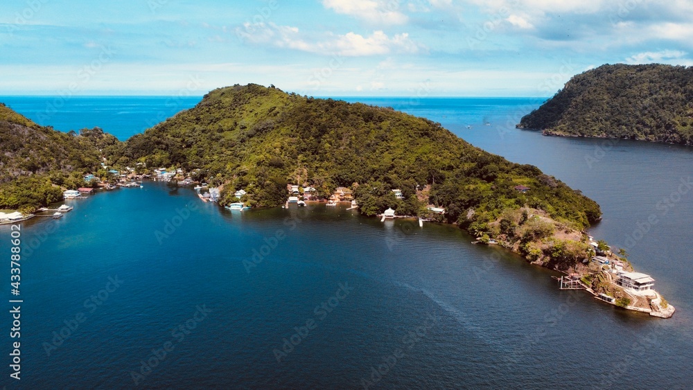 Fototapeta premium view of the sea from the sea