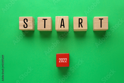 Cubes with text START 2022 ...