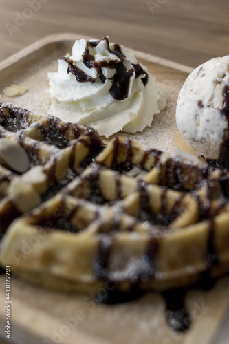 Obraz na płótnie Waffle ice cream w salonie