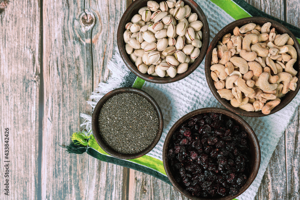 Frutos secos - Chía, Pistacho, Cranberry y Castañas de Cajú Frutos secos - Chía, Pistacho, Cranberry y Castañas de Cajú