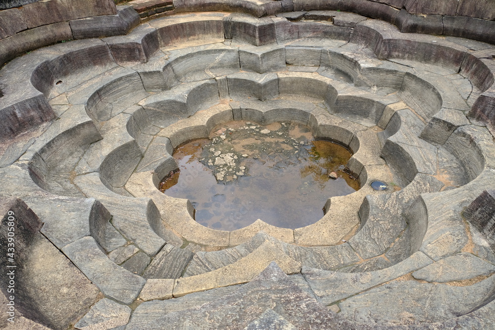 Sri Lanka Polonnaruwa - Palace Complex Polonnaruwa Nelum pokuna - Lotus Pond