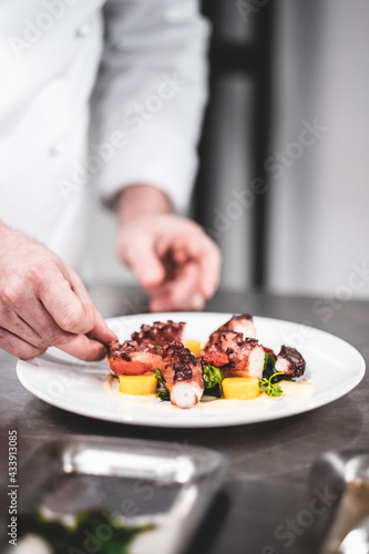 food gourmet dessert michelin star dolce salato pasticceria pastry chef commis cuisine gourmand kitchen italian cuisine patissier - Luca Baldereschi