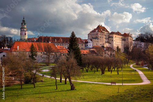 Obraz na płótnie Cesky Krumlov. Cityscape image of Cesky Krumlov, Czech Republic during spring sunset. w salonie