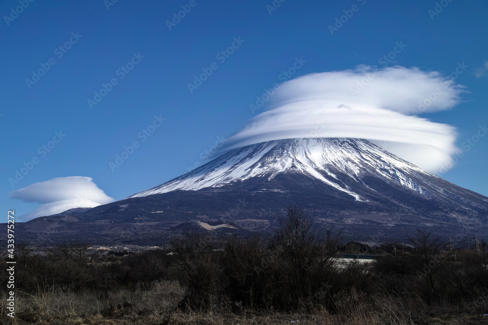 Mt.Fuji,   Lenticular cloud-Umbrella cloud,  富士山, 笠雲,   つるし雲,  朝霧高原