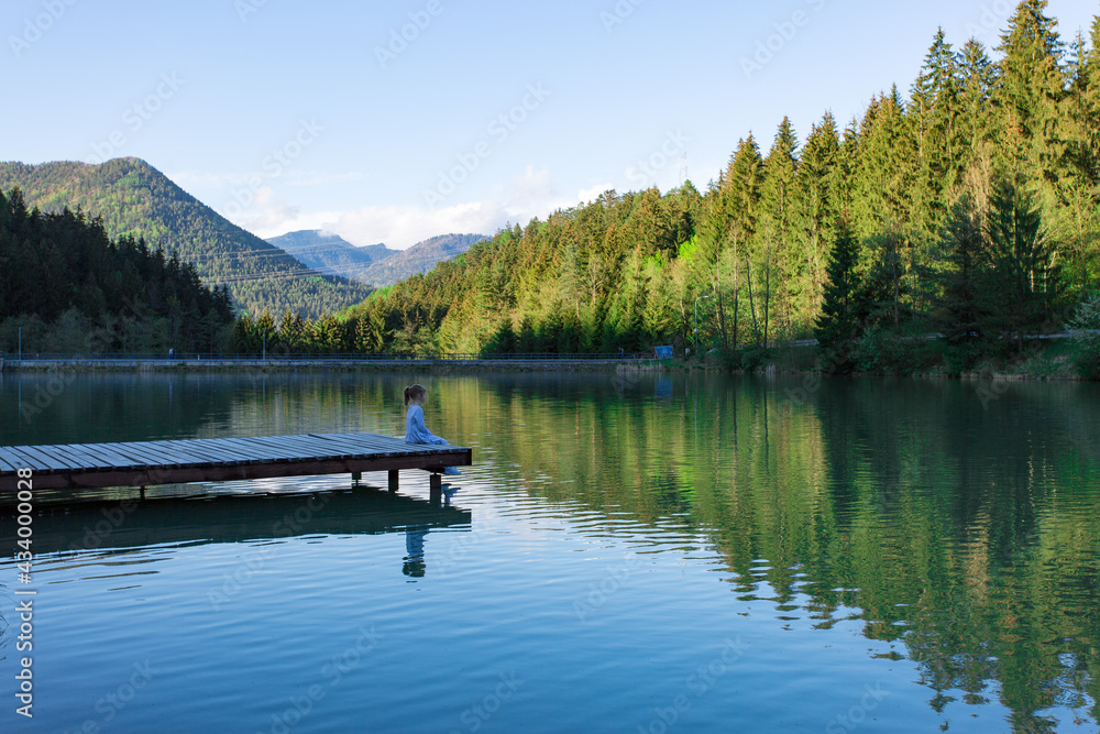Obraz premium lake in the mountains