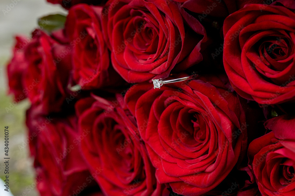 Engagement ring in red roses , gold ring with diamond Engagement ring in red roses , gold ring with diamond