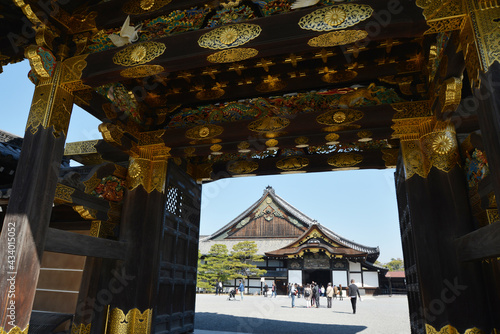 二条城　唐門から二の丸御殿を望む　京都市中京区 photo