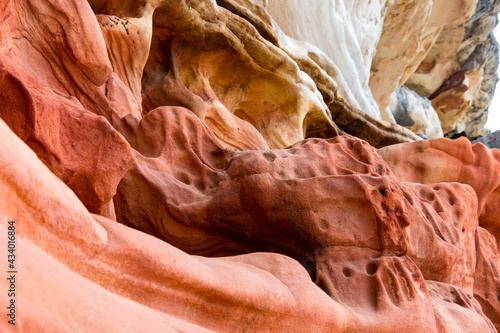 Photo 01 - Drawings caused by wind erosion on the rock - Vale do Catimbau