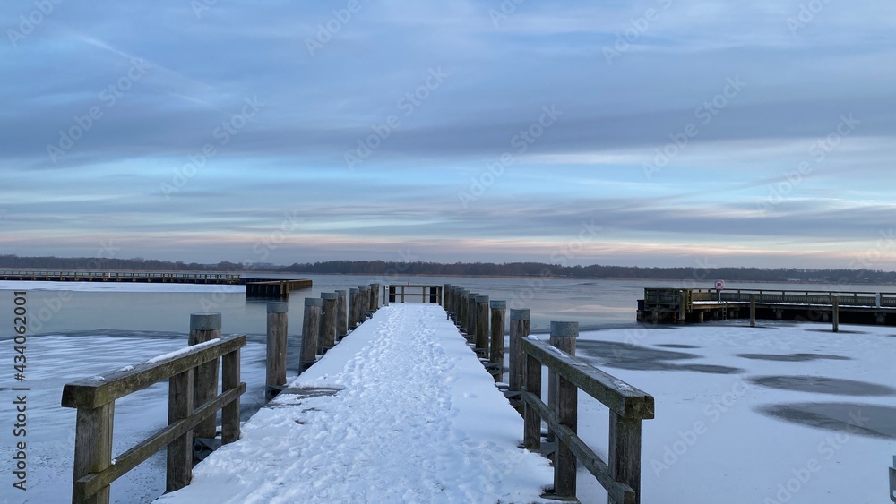 Naklejka premium Pier in the Ribnitz- Damgarten, Germany