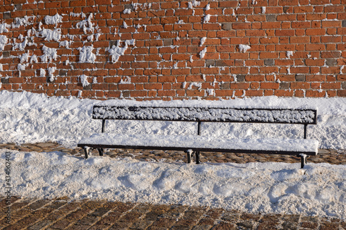 Quadro su tela Winter Bench Below City Wall