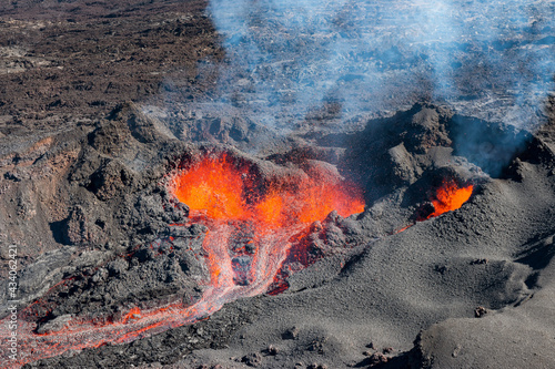 Éruption du volcan Piton de La Fournaise, Ile de La Réunion