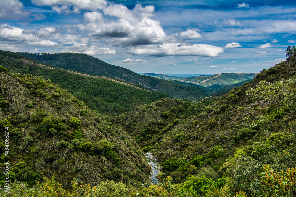 Obraz premium Majestic Landscape Of Forest And Mountains. Landscape Of Sierra De Gata Located North Of Caceres In Extremadura-Spain. Landscape Concept