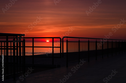 SUNRISE OVER THE SEA - Morning on the seashore 